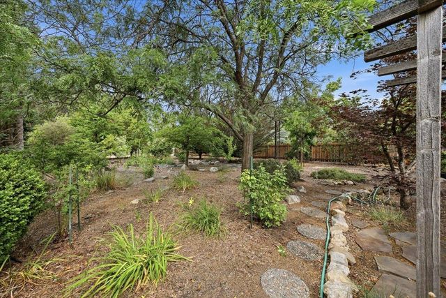 6510 S South Meadows Rd, Spokane, WA 99223