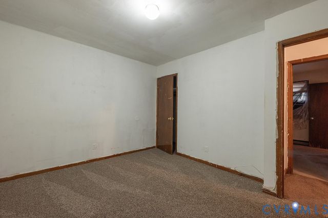 324 Lakewood Dr, Petersburg, VA 23805