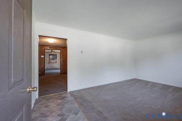 324 Lakewood Dr, Petersburg, VA 23805