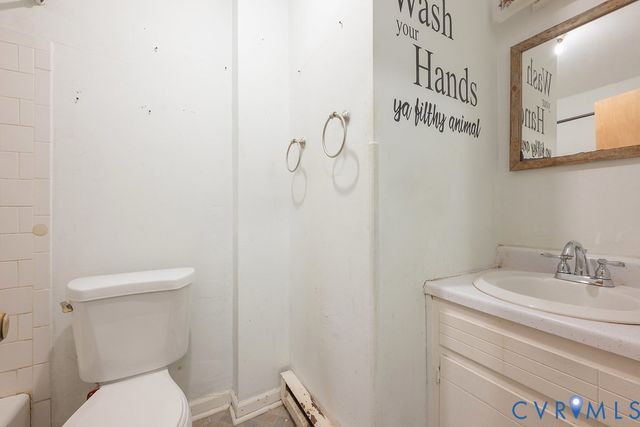 324 Lakewood Dr, Petersburg, VA 23805