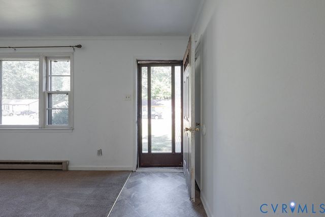 324 Lakewood Dr, Petersburg, VA 23805