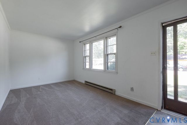 324 Lakewood Dr, Petersburg, VA 23805
