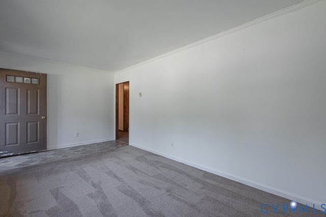 324 Lakewood Dr, Petersburg, VA 23805