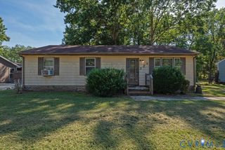 324 Lakewood Dr, Petersburg, VA 23805