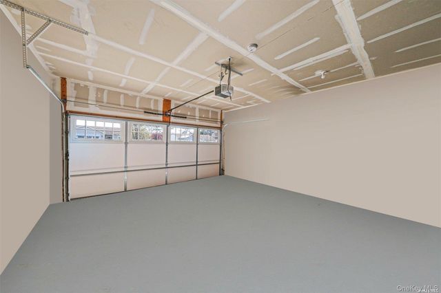 7 Pondview Circle, Shirley, NY 11967