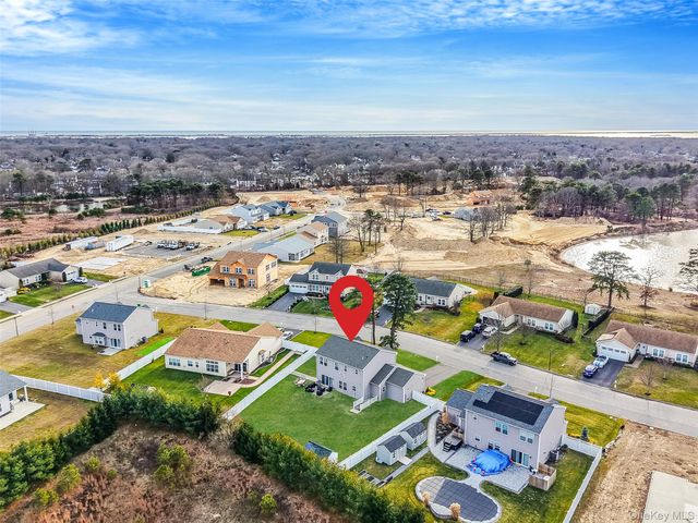 7 Pondview Circle, Shirley, NY 11967