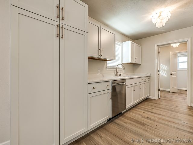 713 W Atlanta Place, Broken Arrow, OK 74012