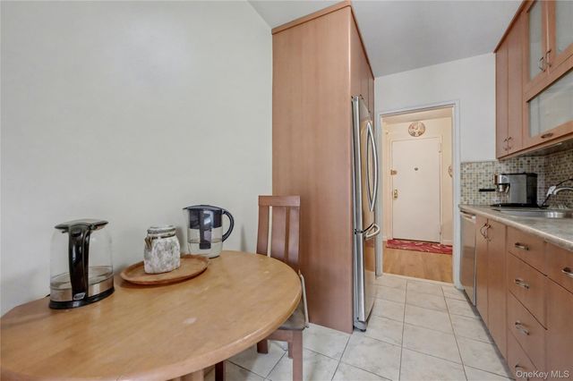 1577 E 17th Street 6M, Brooklyn, NY 11230