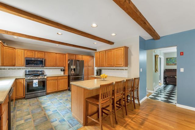 11 Longview Drive, Bow, NH 03304