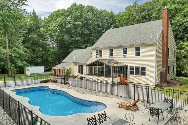 11 Longview Drive, Bow, NH 03304