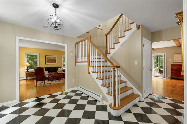 11 Longview Drive, Bow, NH 03304