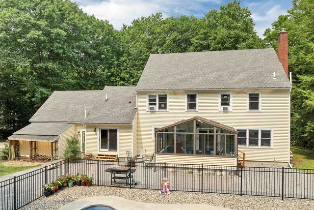 11 Longview Drive, Bow, NH 03304