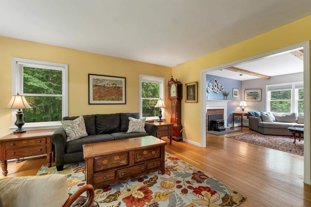 11 Longview Drive, Bow, NH 03304
