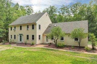11 Longview Drive, Bow, NH 03304