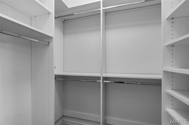 332 Remington Way Drive, Ballwin, MO 63021