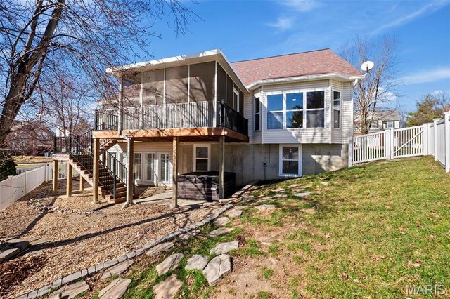 332 Remington Way Drive, Ballwin, MO 63021