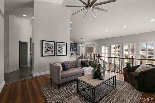 332 Remington Way Drive, Ballwin, MO 63021