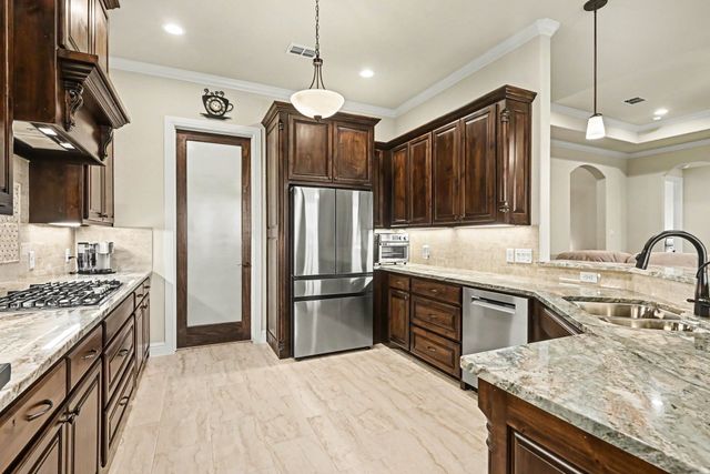 1019 Kingsley Court, Weatherford, TX 76087