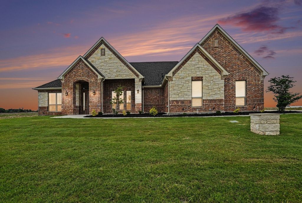 1019 Kingsley Court, Weatherford, TX 76087