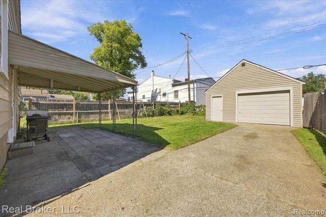 7267 Dodge Avenue, Warren, MI 48091