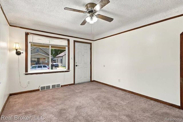 7267 Dodge Avenue, Warren, MI 48091