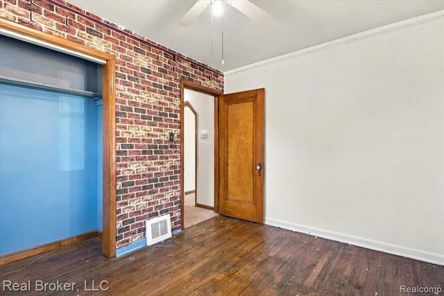 7267 Dodge Avenue, Warren, MI 48091