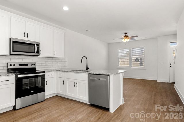 123 Indian Wells Court, Harmony, NC 28634