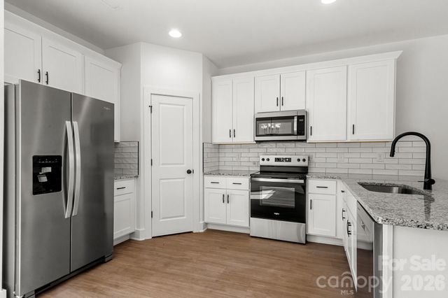 123 Indian Wells Court, Harmony, NC 28634