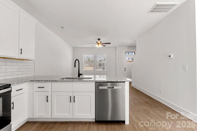 123 Indian Wells Court, Harmony, NC 28634