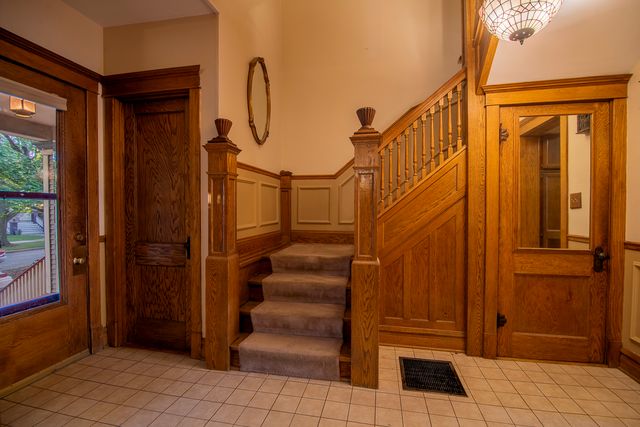 4119 N Leclaire Avenue, Chicago, IL 60641