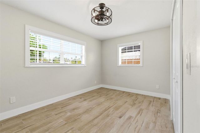 4146 DES MOINES STREET NE, St Petersburg, FL 33703