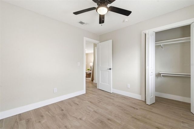 4146 DES MOINES STREET NE, St Petersburg, FL 33703