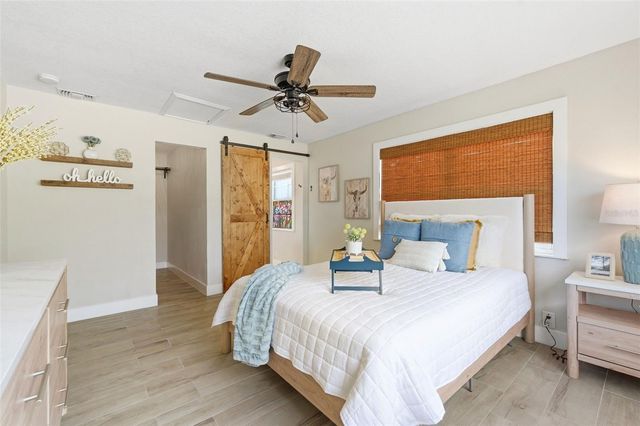 4146 DES MOINES STREET NE, St Petersburg, FL 33703