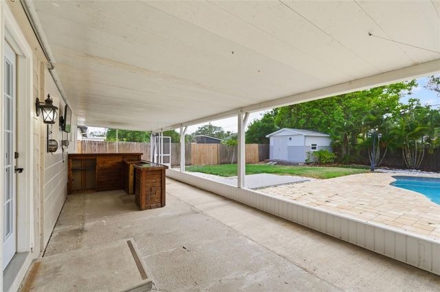 4146 DES MOINES STREET NE, St Petersburg, FL 33703