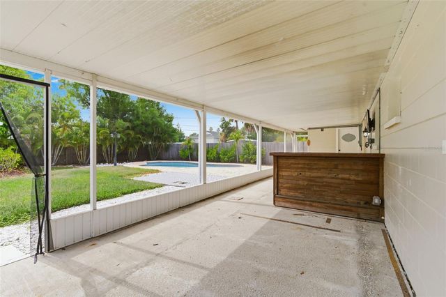 4146 DES MOINES STREET NE, St Petersburg, FL 33703