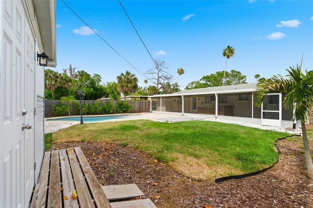 4146 DES MOINES STREET NE, St Petersburg, FL 33703