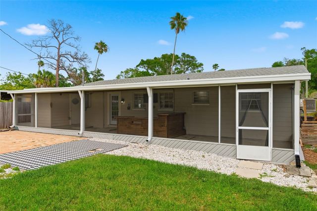 4146 DES MOINES STREET NE, St Petersburg, FL 33703
