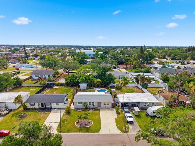 4146 DES MOINES STREET NE, St Petersburg, FL 33703