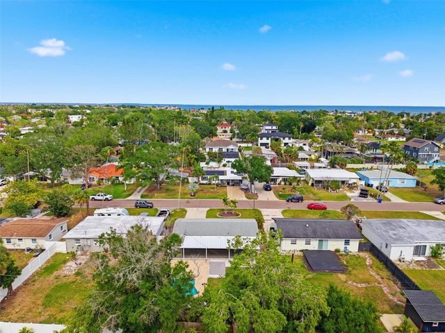 4146 DES MOINES STREET NE, St Petersburg, FL 33703