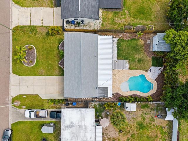 4146 DES MOINES STREET NE, St Petersburg, FL 33703