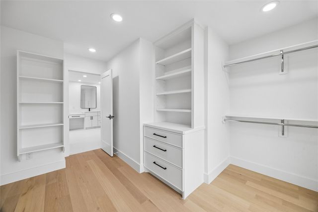 111 E 18th Street, Houston, TX 77008