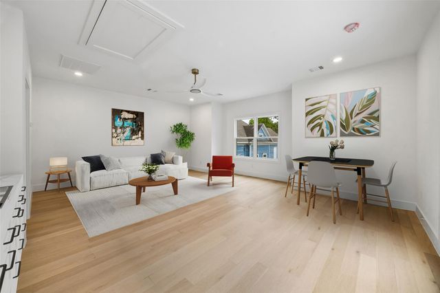 111 E 18th Street, Houston, TX 77008