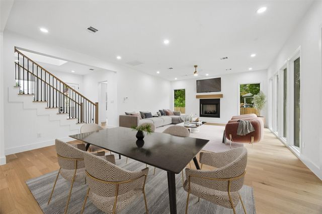 111 E 18th Street, Houston, TX 77008