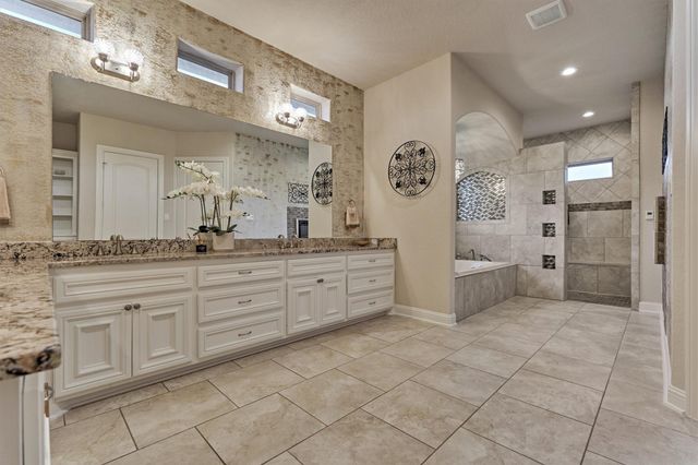 11533 Renaissance Drive, Montgomery, TX 77356