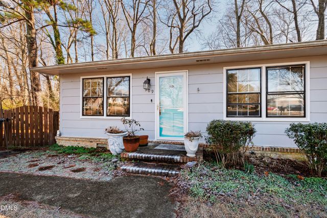 909 Bryn Mawr Court, Apex, NC 27502