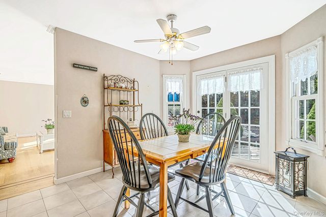 156 Jamaica Avenue, Medford, NY 11763