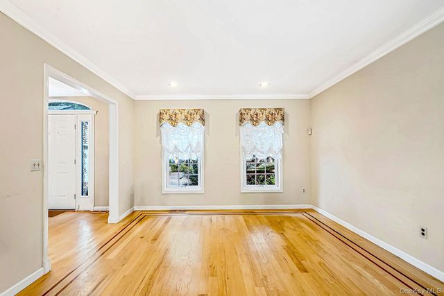 156 Jamaica Avenue, Medford, NY 11763
