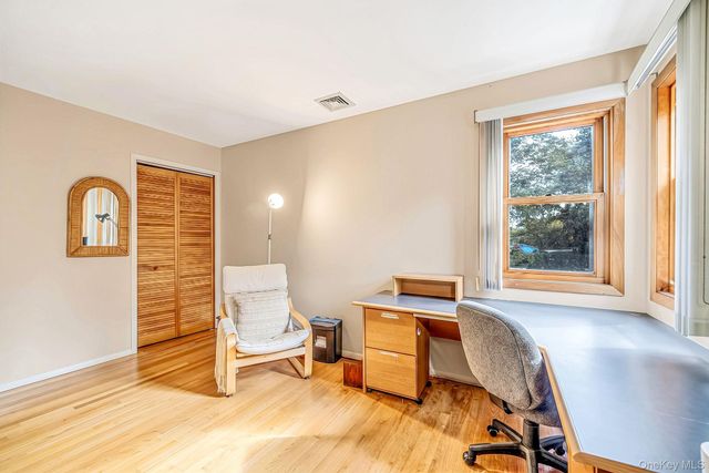 156 Jamaica Avenue, Medford, NY 11763