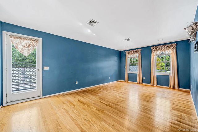 156 Jamaica Avenue, Medford, NY 11763