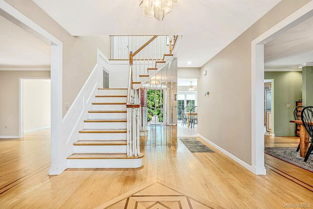 156 Jamaica Avenue, Medford, NY 11763